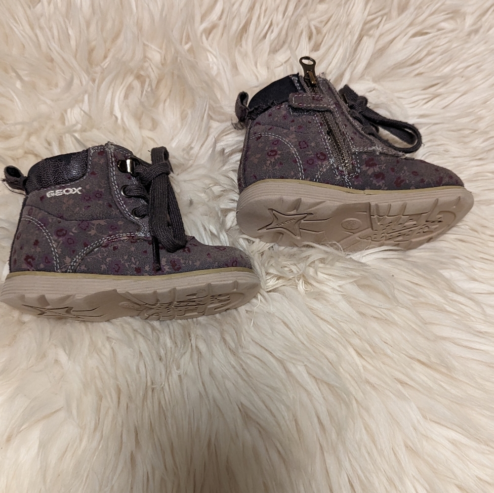 👕Geox - Floral Fall Boots